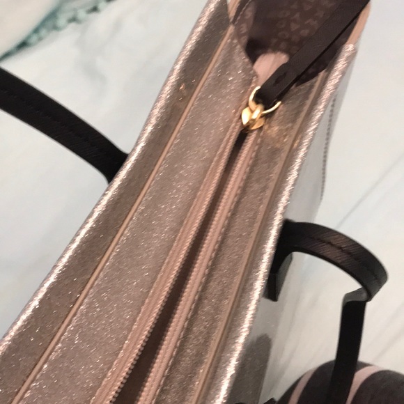 Authentic Kate Spade Handgag - Picture 3 of 6